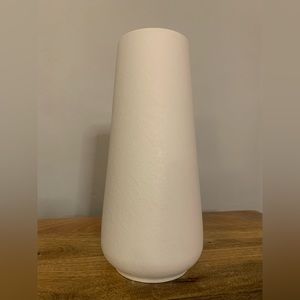 White Ceramic Vase 9.65 Inches H Modern Nordic Minimalist Vase